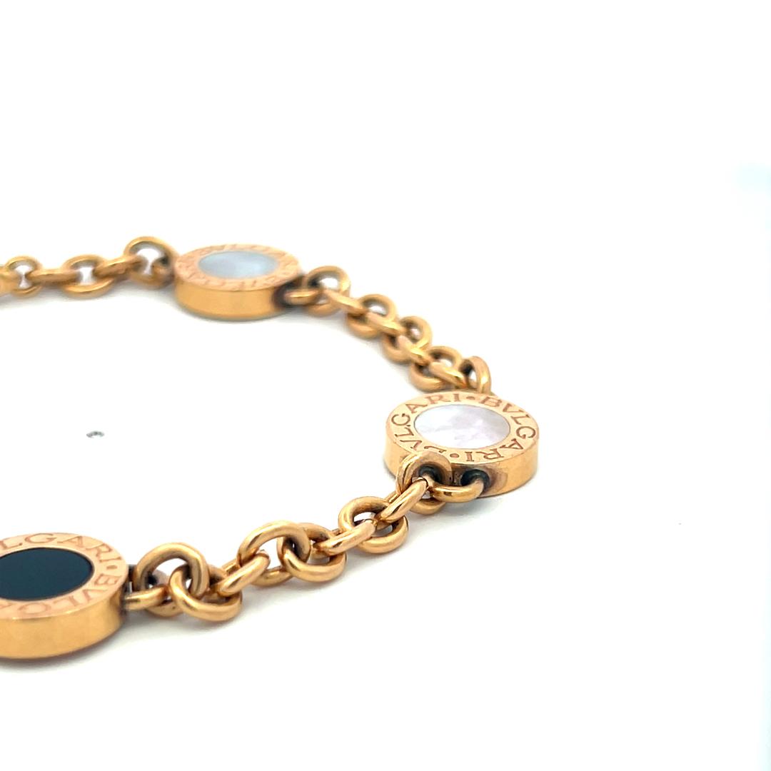 Bvlgari Vintage 18 Karat Yellow Gold Link Bracelet 29.5 Grams MOP and Onyx