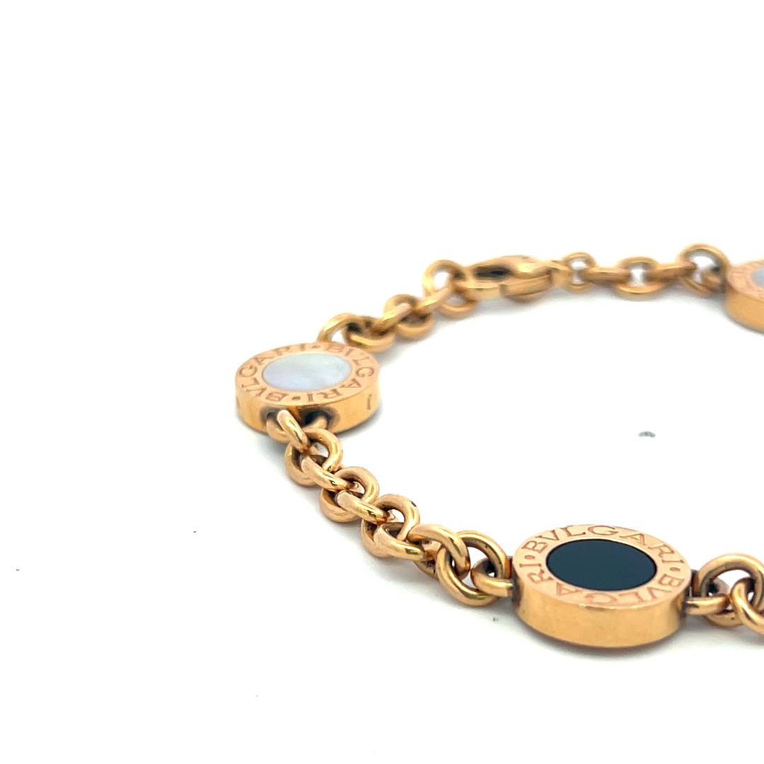 Bvlgari Vintage 18 Karat Yellow Gold Link Bracelet 29.5 Grams MOP and Onyx