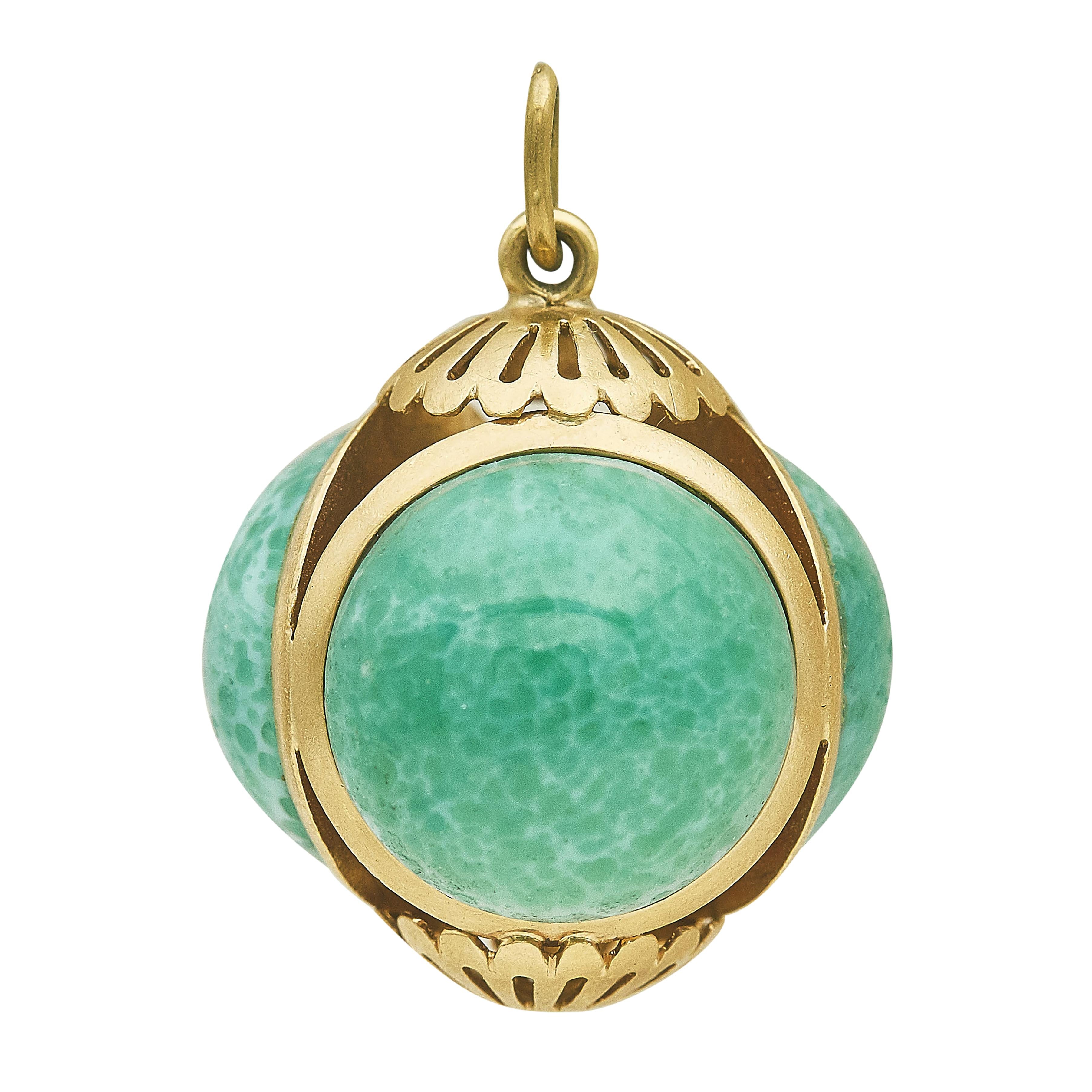 Vintage 18 Karat Yellow Gold Pendant 14.48 Grams