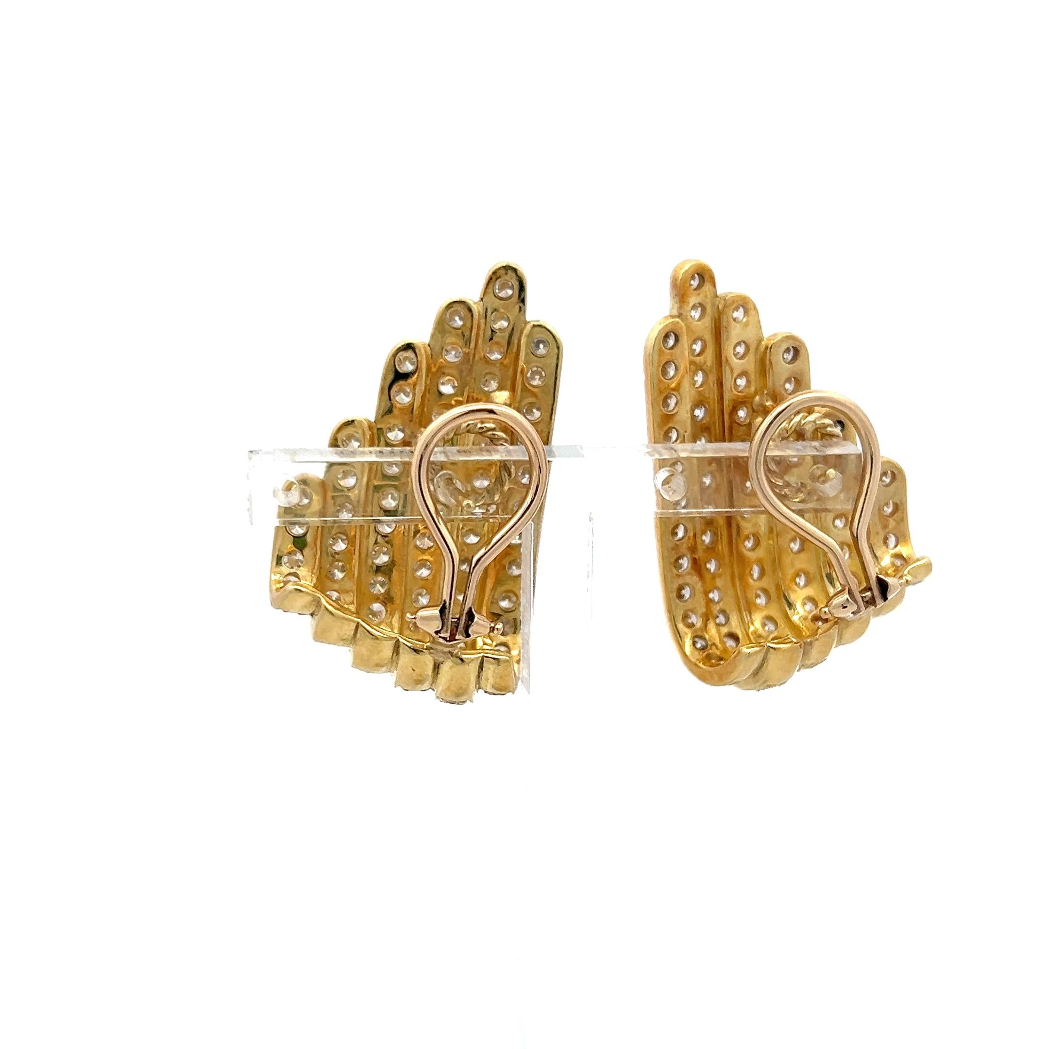 Vintage 18K Yellow Gold Clip On Earrings with 4 Carat Round I SI Diamonds