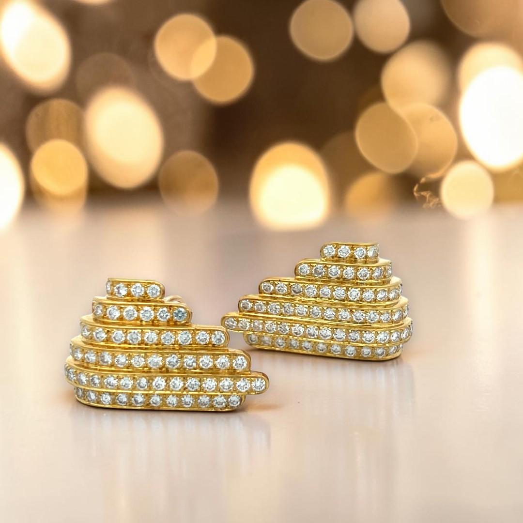 Vintage 18K Yellow Gold Clip On Earrings with 4 Carat Round I SI Diamonds
