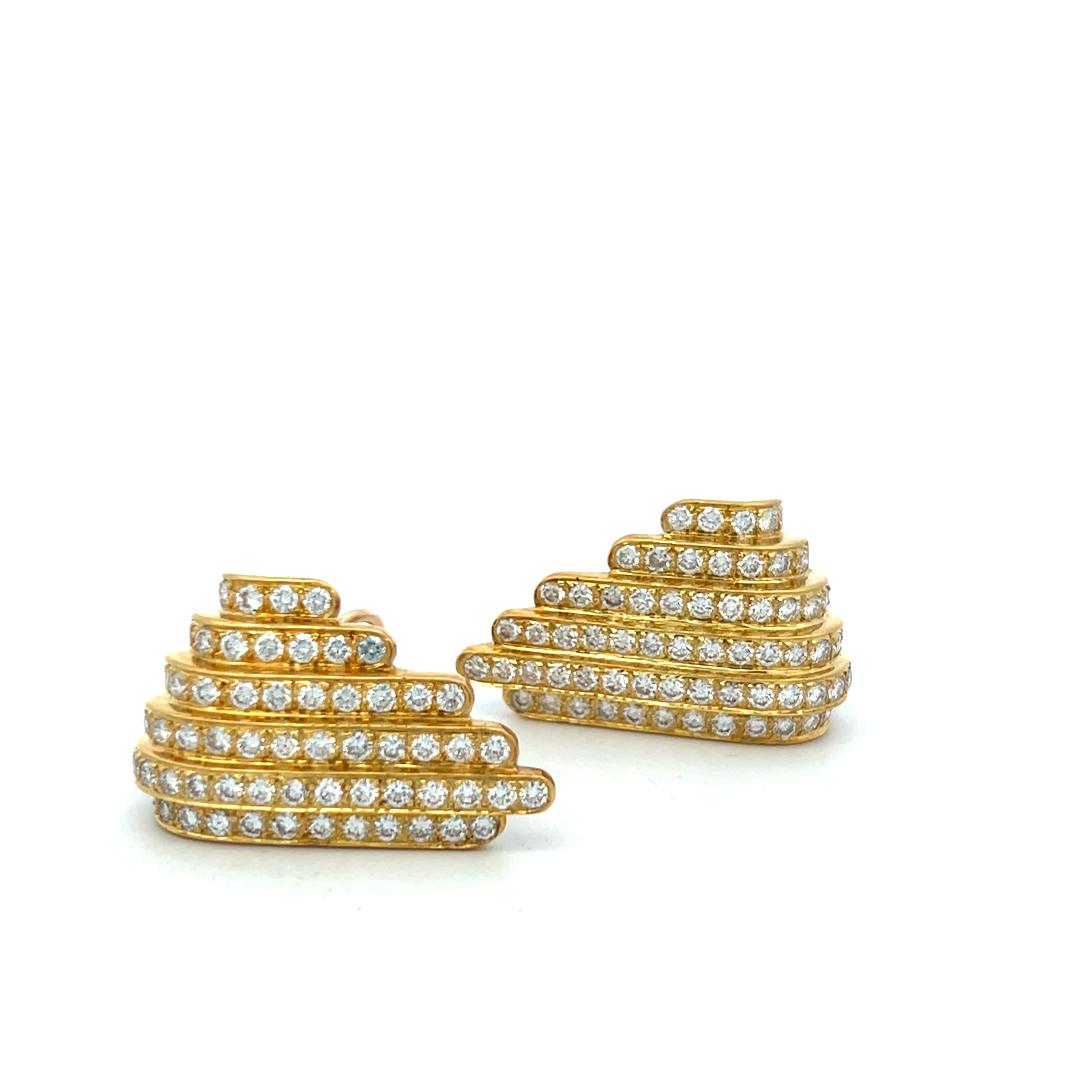 Vintage 18K Yellow Gold Clip On Earrings with 4 Carat Round I SI Diamonds