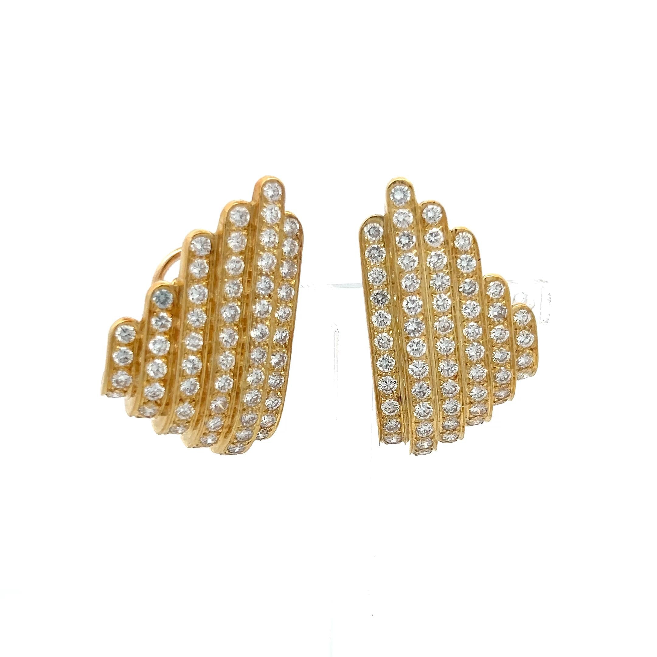 Vintage 18K Yellow Gold Clip On Earrings with 4 Carat Round I SI Diamonds