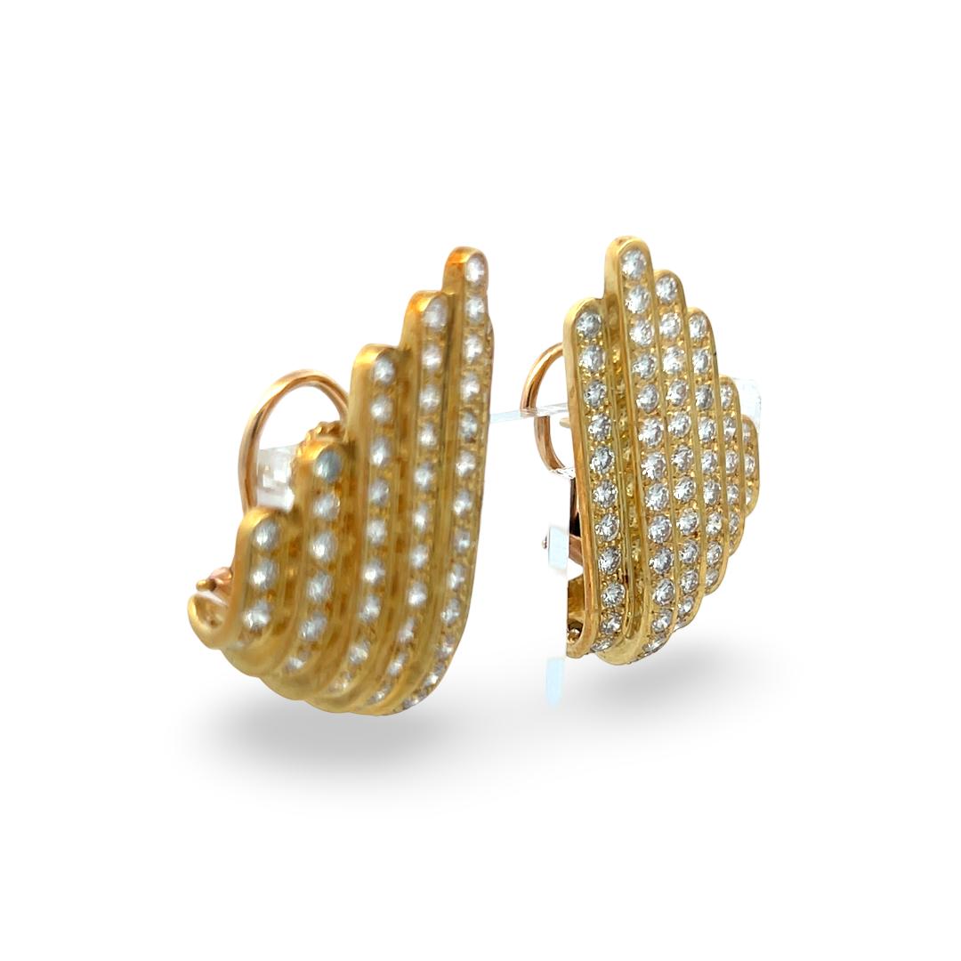 Vintage 18K Yellow Gold Clip On Earrings with 4 Carat Round I SI Diamonds