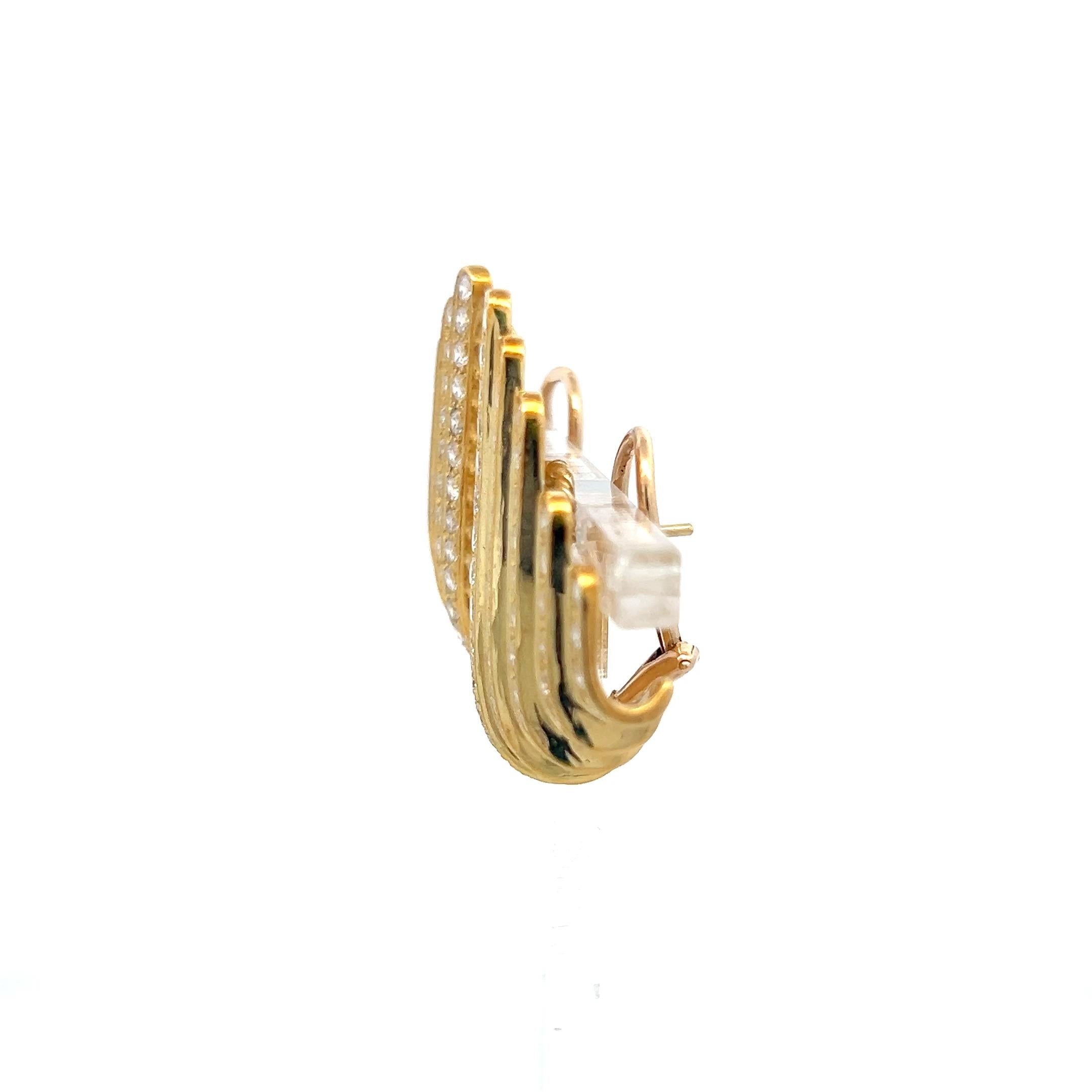 Vintage 18K Yellow Gold Clip On Earrings with 4 Carat Round I SI Diamonds