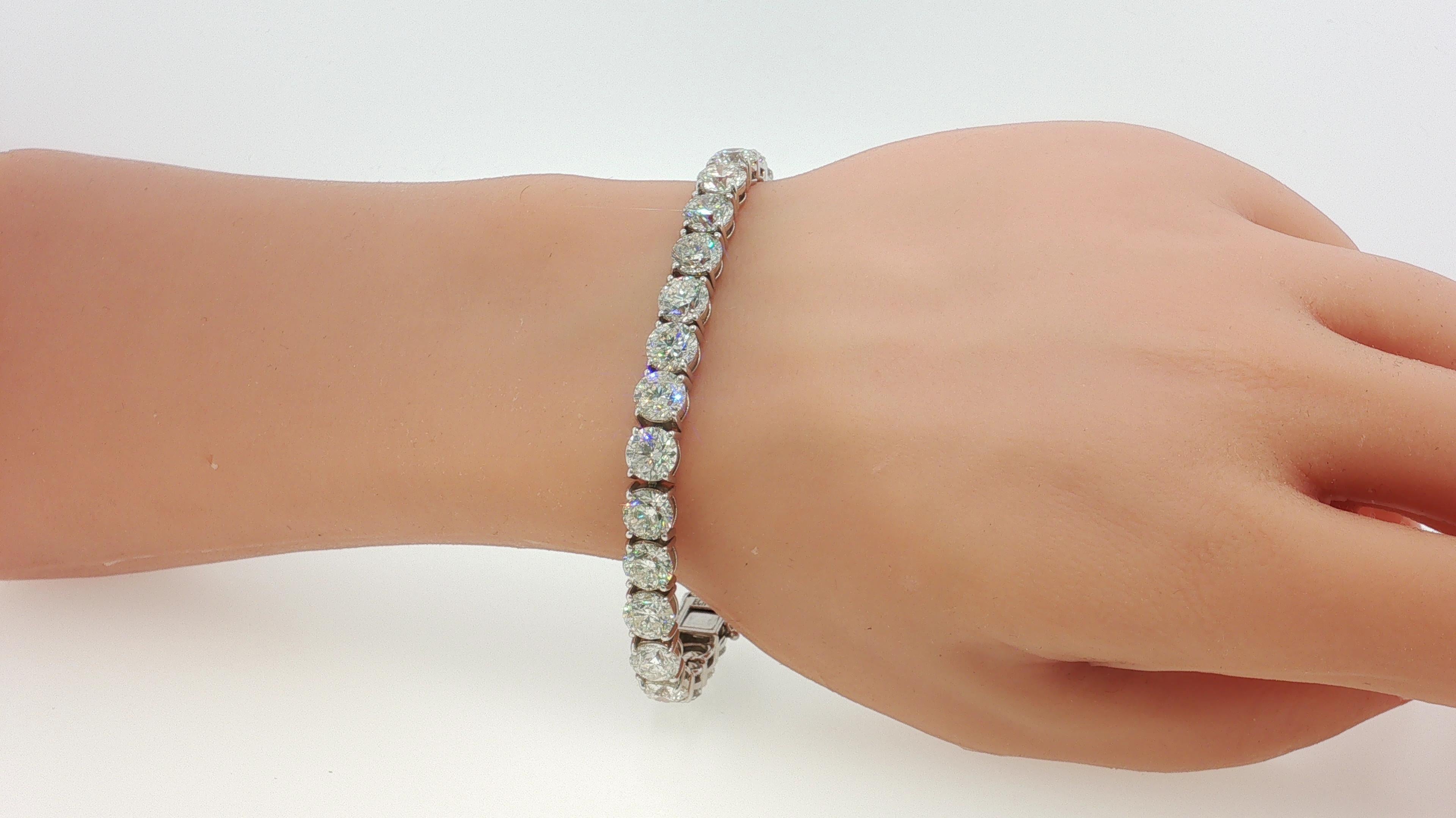 14K White Gold Tennis Bracelet with 28 Carat Round F-SI Diamonds