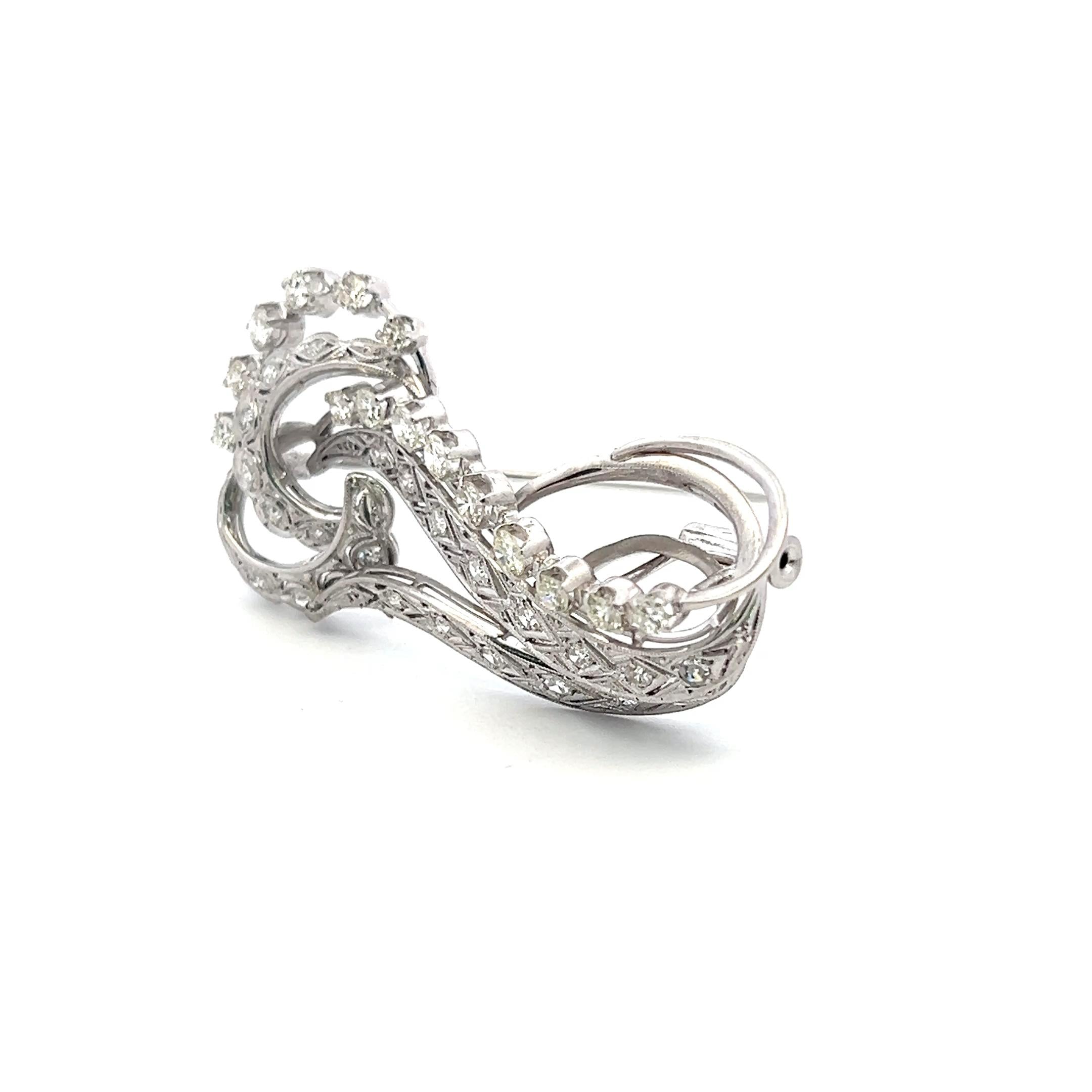 Vintage Platinum Pin Brooch with 1.26 Carat Round H-VS Diamonds 10.3 Grams