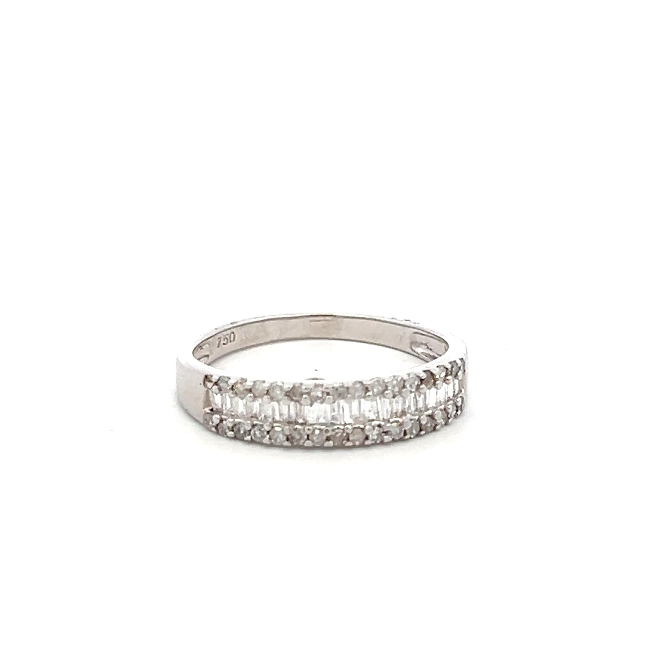 Vintage 18K White Gold Band Ring with 0.34 Carat Mixed H-SI Diamonds Size 7
