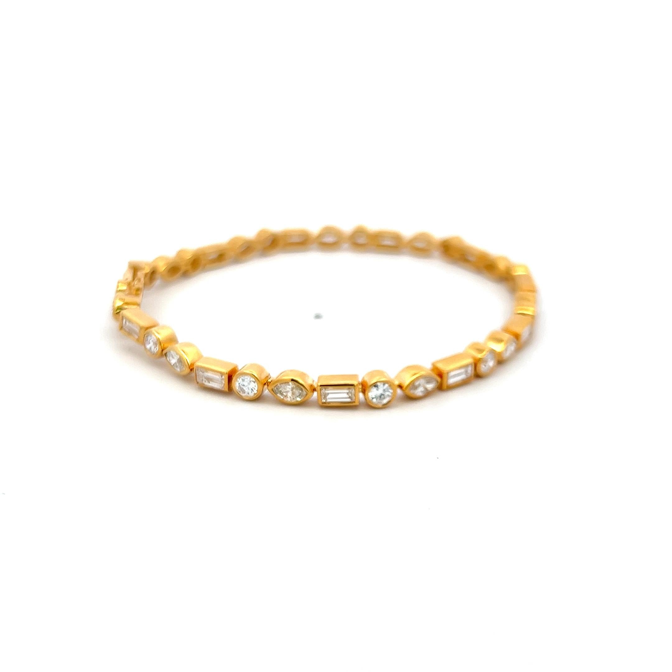 Vintage 18K Yellow Gold Tennis Bracelet with 3.5 Carat H-SI Diamonds
