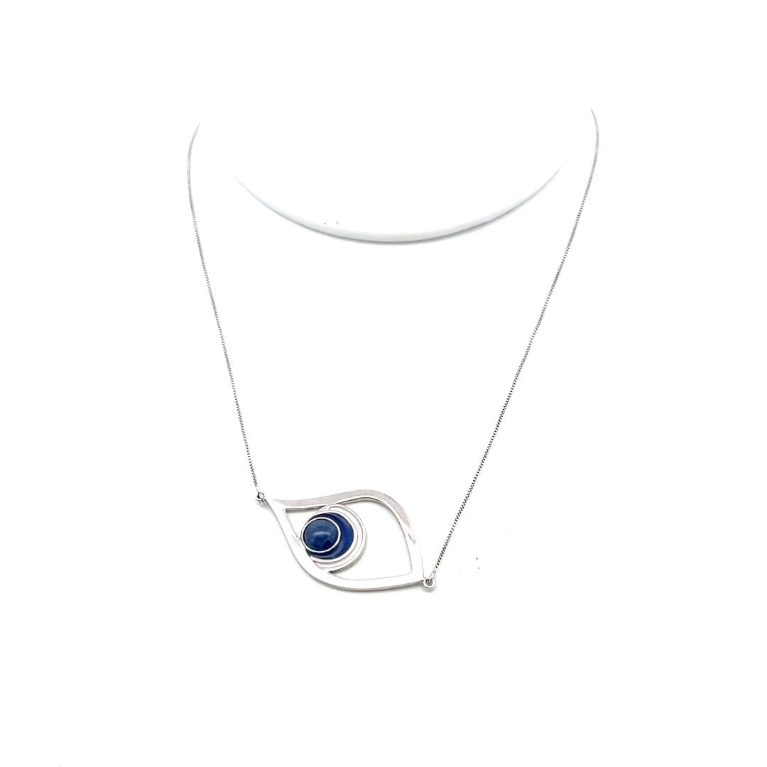 18K White Gold Pendant Necklace with 1 Carat Sapphire 4.1 Grams 18 Inch
