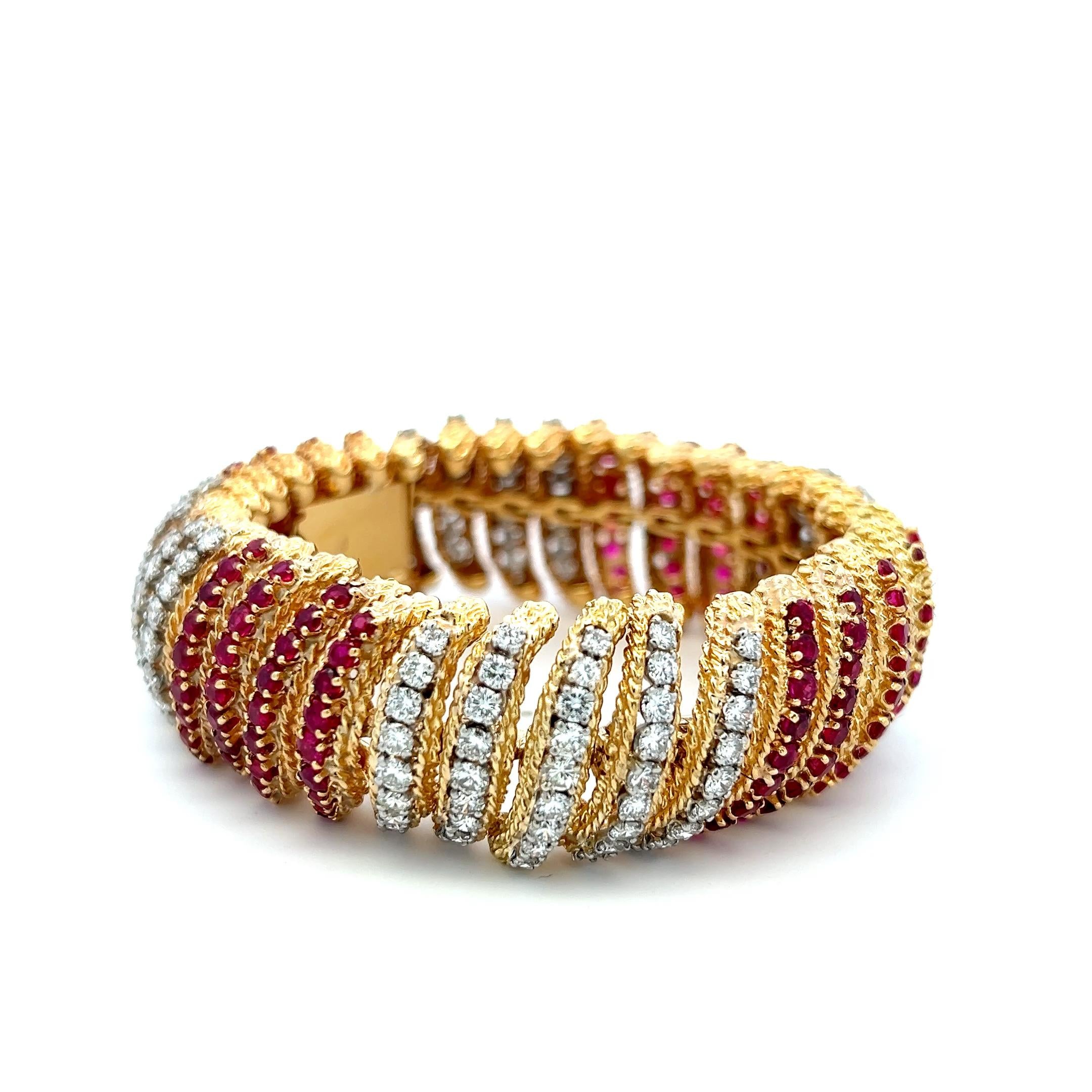 Vintage 18K Yellow Gold Link Bracelet with 6.5ct Round G VS Diamond & 6.5ct Ruby