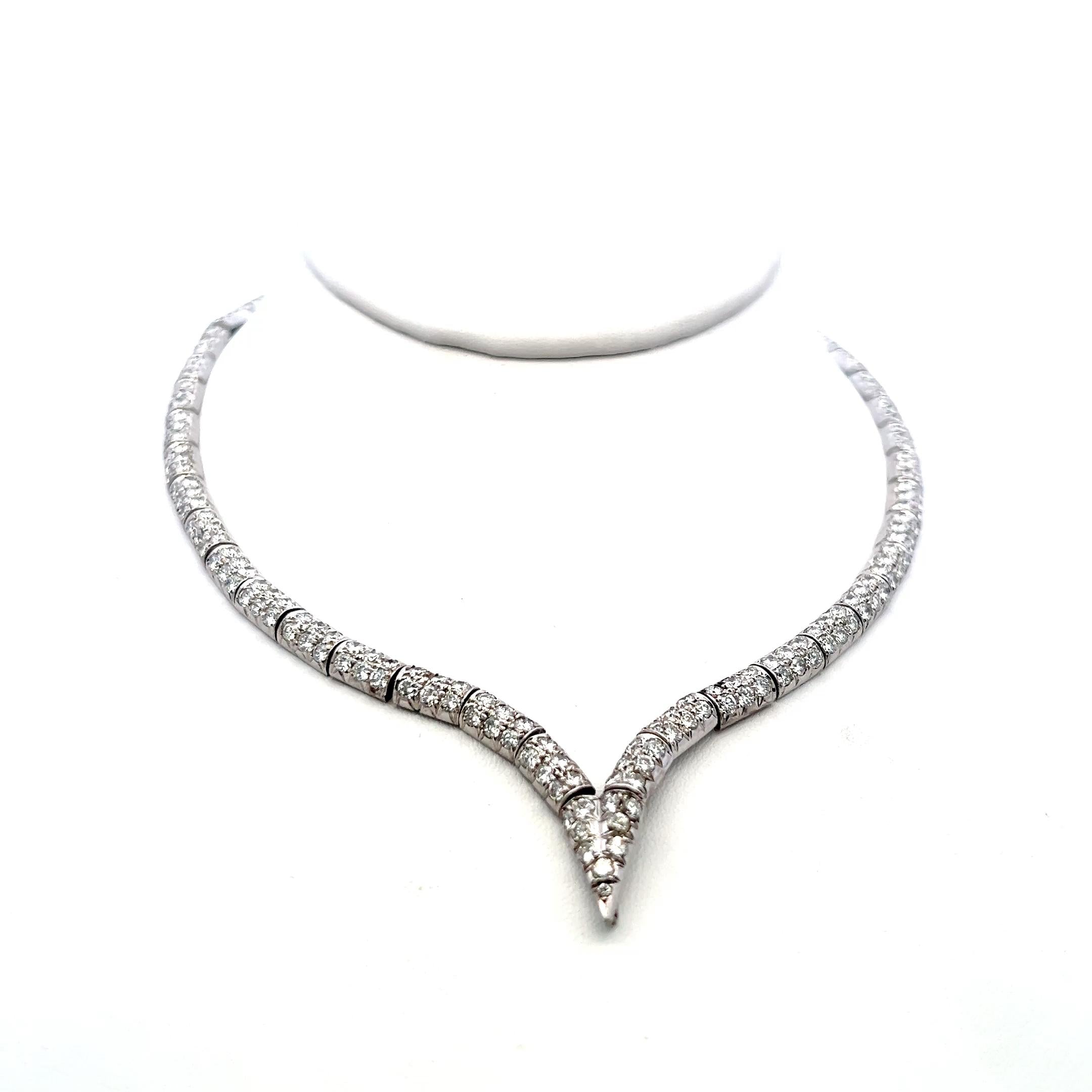 Vintage Gold Silver and Palladium V-shaped Necklace with 10.92 Carat Diamonds