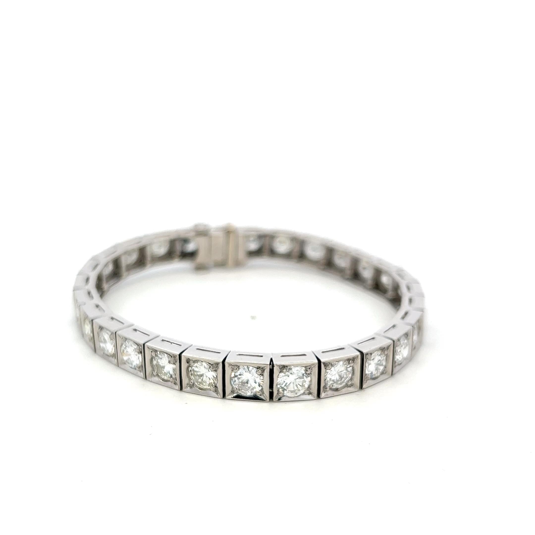Vintage Style Platinum Tennis Bracelet with 10.64 Carat G VS Diamonds 26.3 Grams