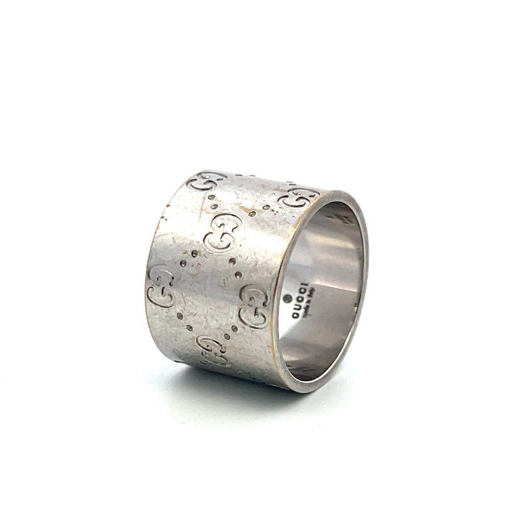 Gucci Vintage 18 Karat White Gold Band Ring 13.8 Grams Size 6.5