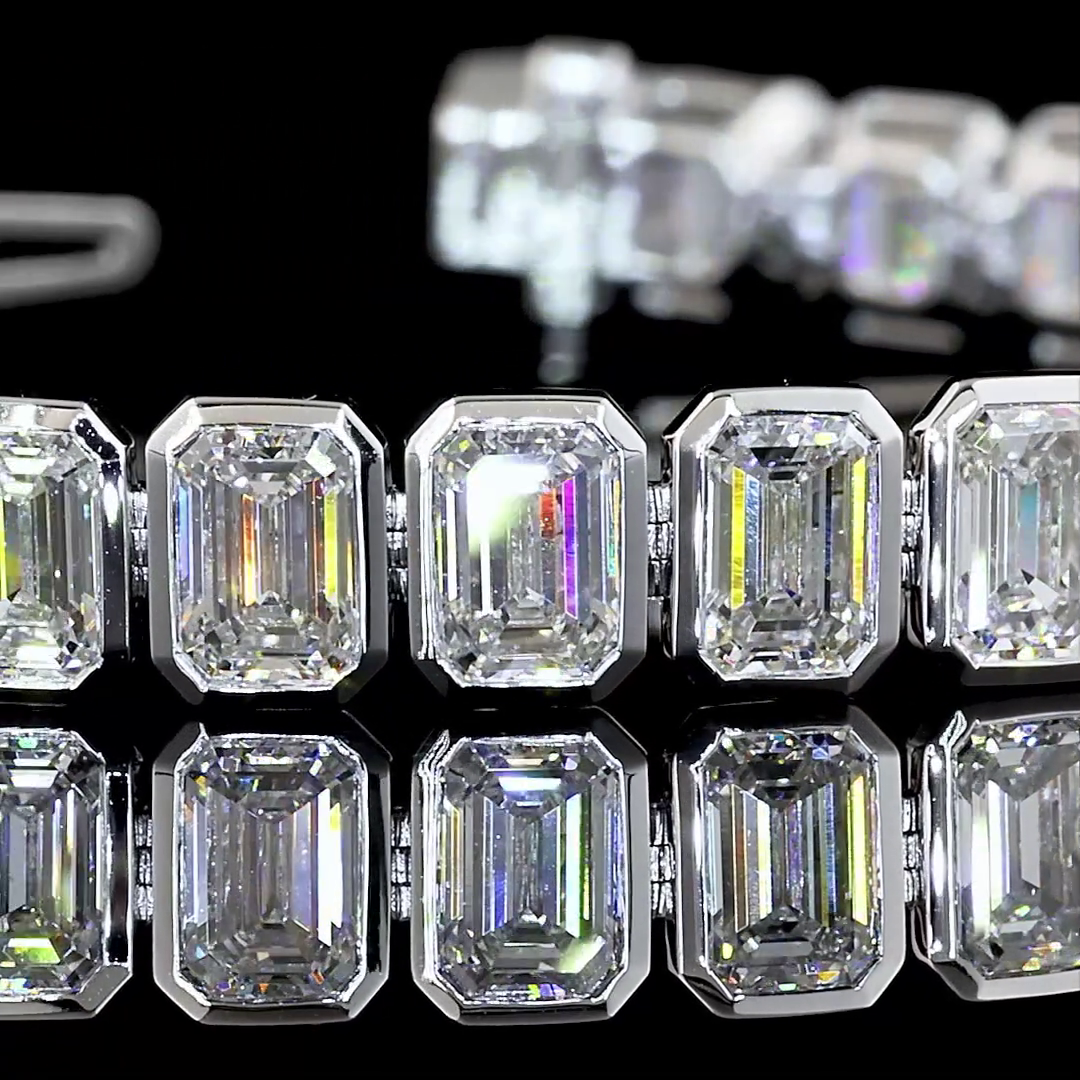 Lab-Grown 18.3 Carat Emerald E-VS Diamond 14K White Gold Tennis Bracelet