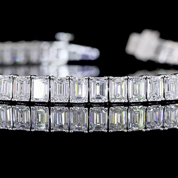 Lab-Grown 10.02 Carat Emerald E-VS Diamond 14K White Gold Tennis Bracelet