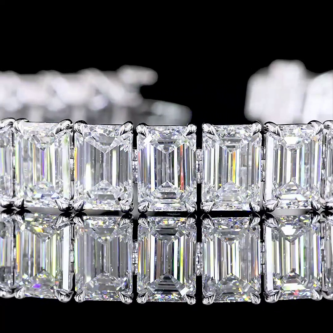 Lab-Grown 35.48 Carat Emerald E-VS1 Diamond 14K White Gold Tennis Bracelet