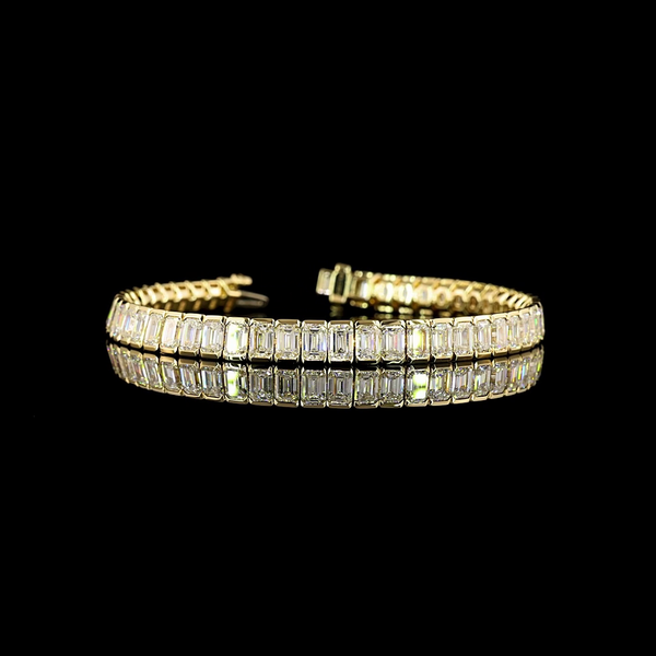 Lab-Grown 15.86 Carat Emerald E-VS Diamond 14K Yellow Gold Tennis Bracelet