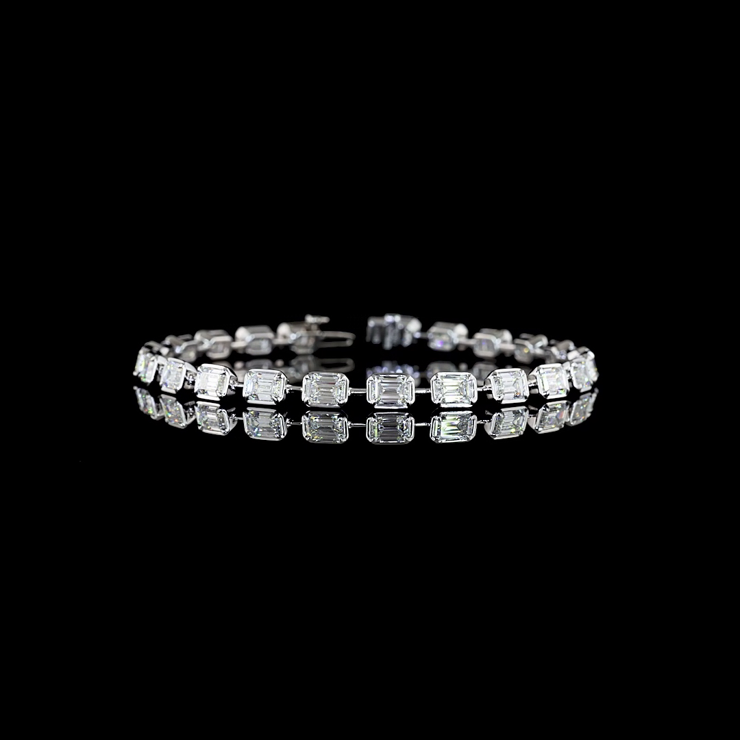 Lab-Grown 7.7 Carat Emerald E-F- Diamond 14K White Gold Station Bracelet