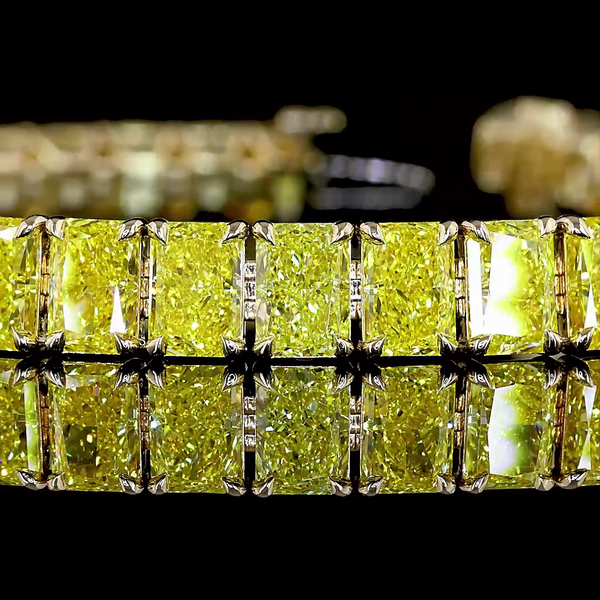 Lab-Grown 22.24 Carat Radiant Fancy Vivid Yellow-VS1 Diamond 14K Yellow Gold Ten
