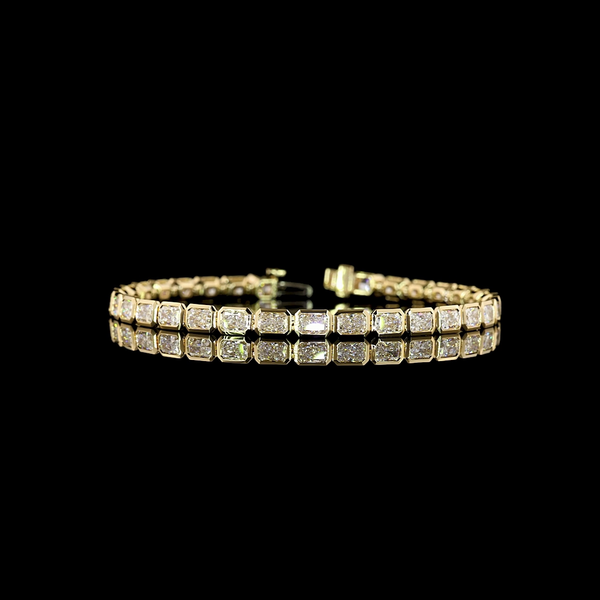 Lab-Grown 7.11 Carat Radiant F-VS1 Diamond 14K Yellow Gold Tennis Bracelet