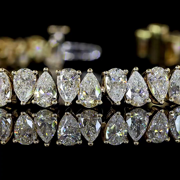 Lab-Grown 9.15 Carat Pear E-VS Diamond 14K Yellow Gold Tennis Bracelet