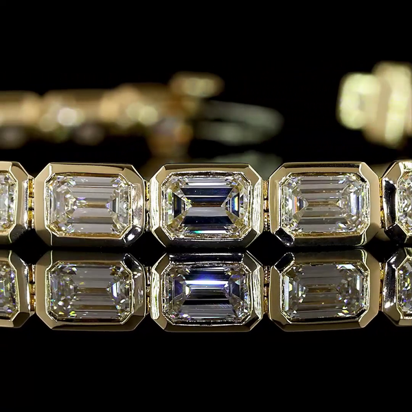 Lab-Grown 9.96 Carat Emerald E-VS Diamond 14K Yellow Gold Tennis Bracelet