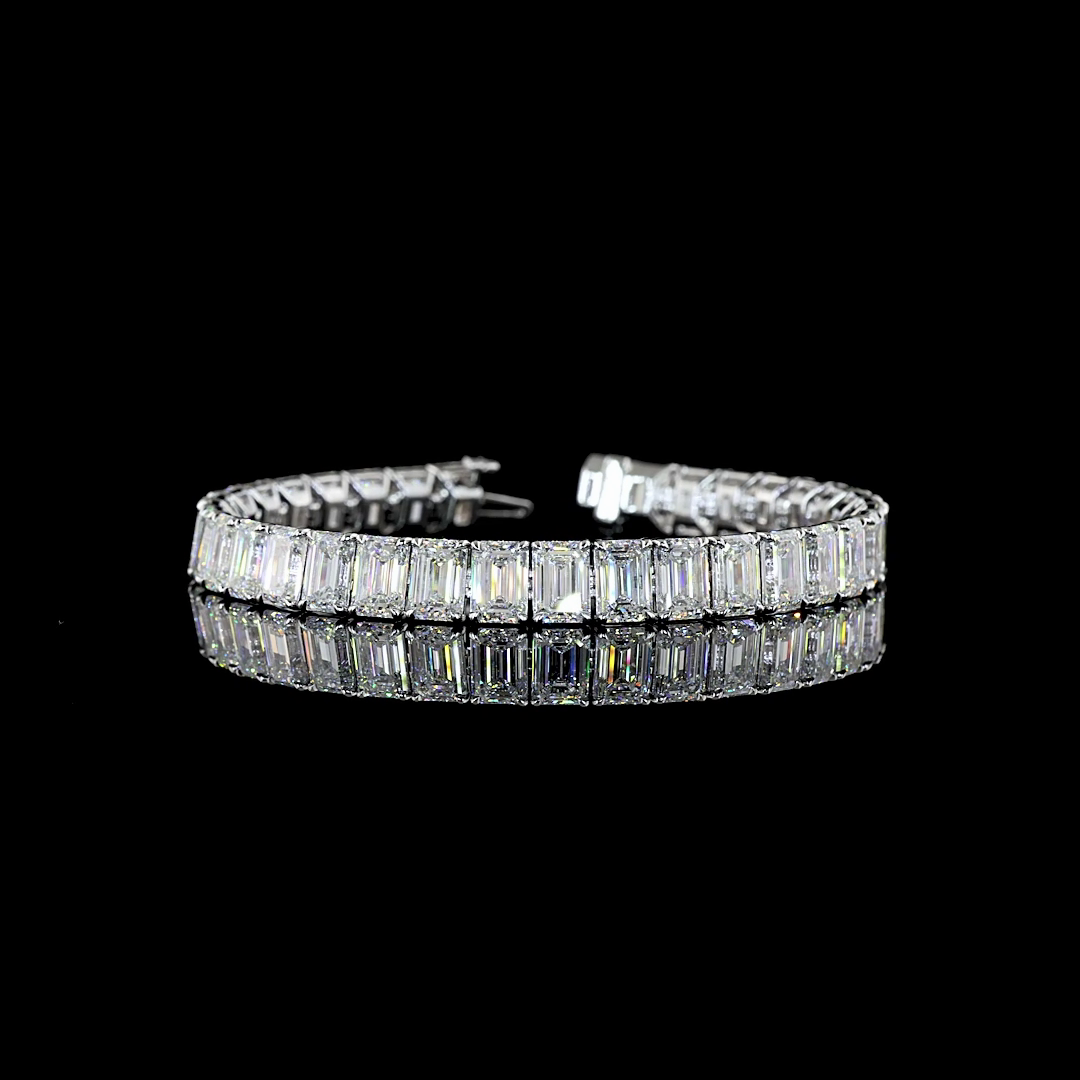 Lab-Grown 35.64 Carat Emerald E-VS1 Diamond 14K White Gold Tennis Bracelet