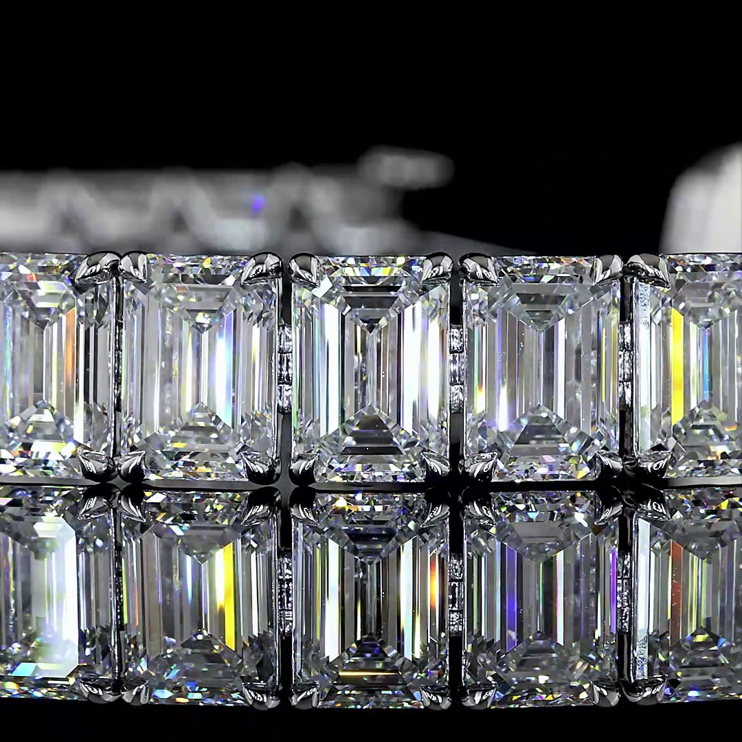 Lab-Grown 35.64 Carat Emerald E-VS1 Diamond 14K White Gold Tennis Bracelet