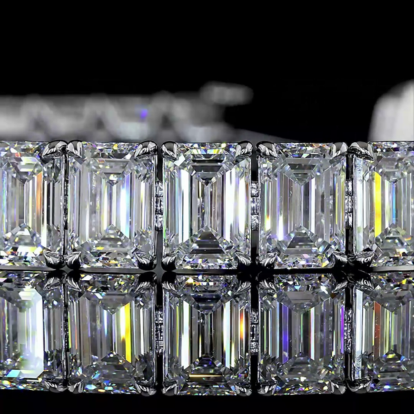 Lab-Grown 35.64 Carat Emerald E-VS1 Diamond 14K White Gold Tennis Bracelet