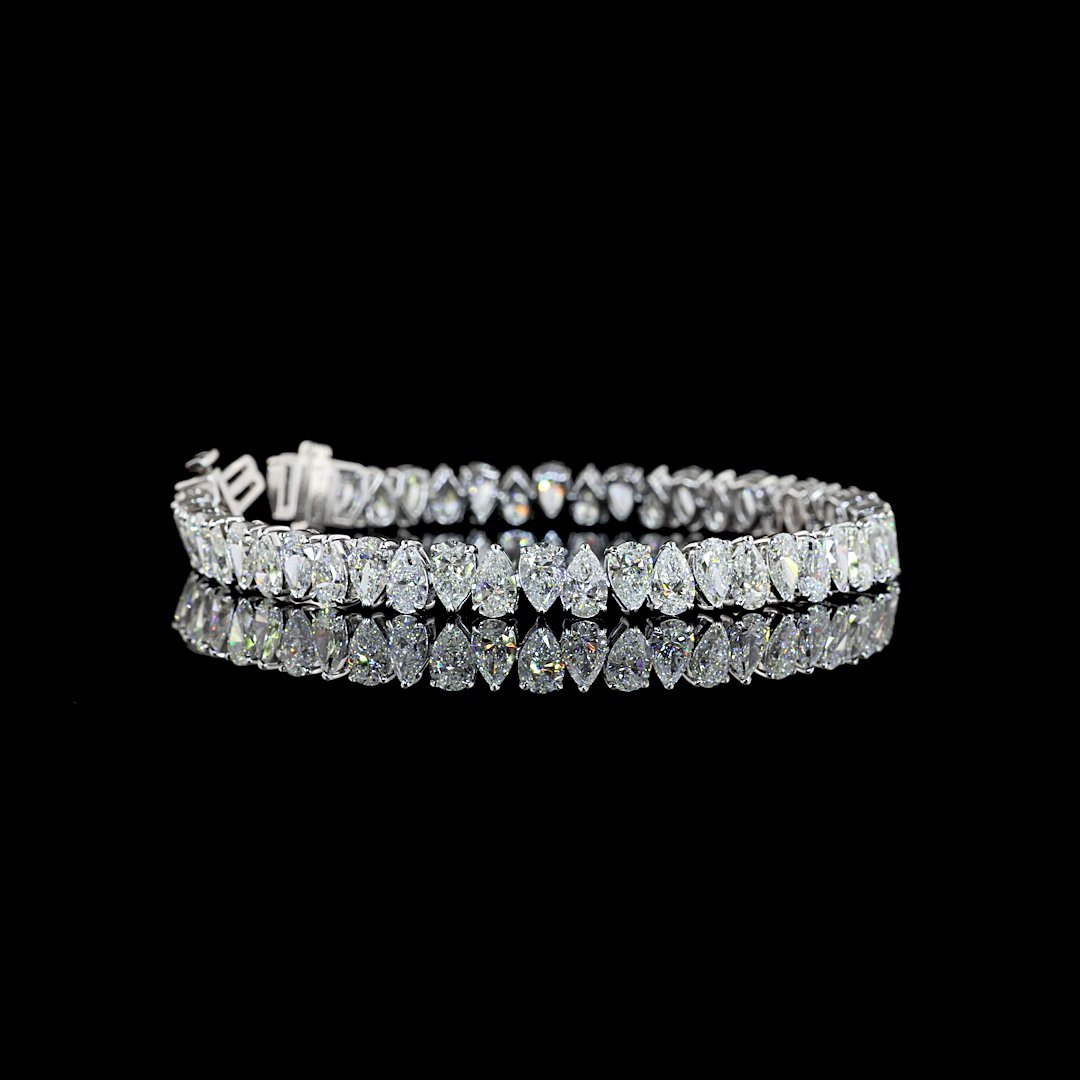 Lab-Grown 15.18 Carat Pear E-F-VS2 Diamond 14K White Gold Tennis Bracelet