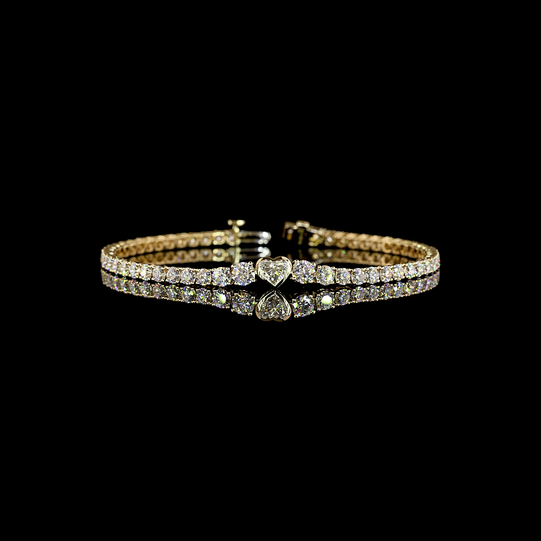 Lab-Grown 5.77 Carat Heart E-F-VS Diamond 14K Yellow Gold Tennis Bracelet