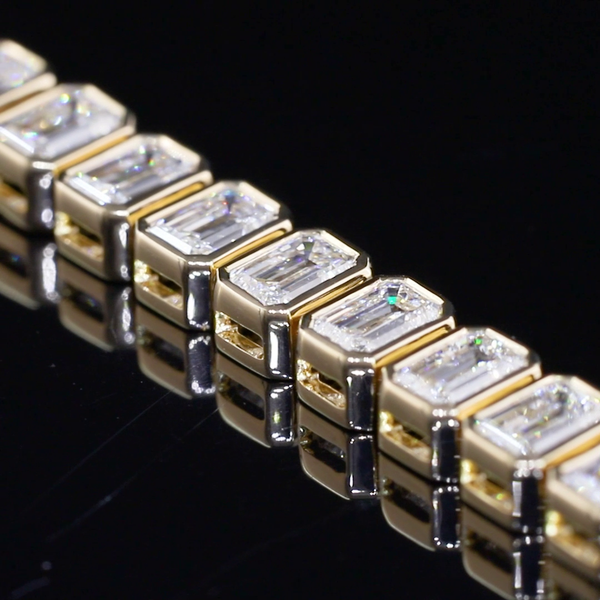 Lab-Grown 10.91 Carat Emerald E-VVS2 Diamond 14K Yellow Gold Tennis Bracelet