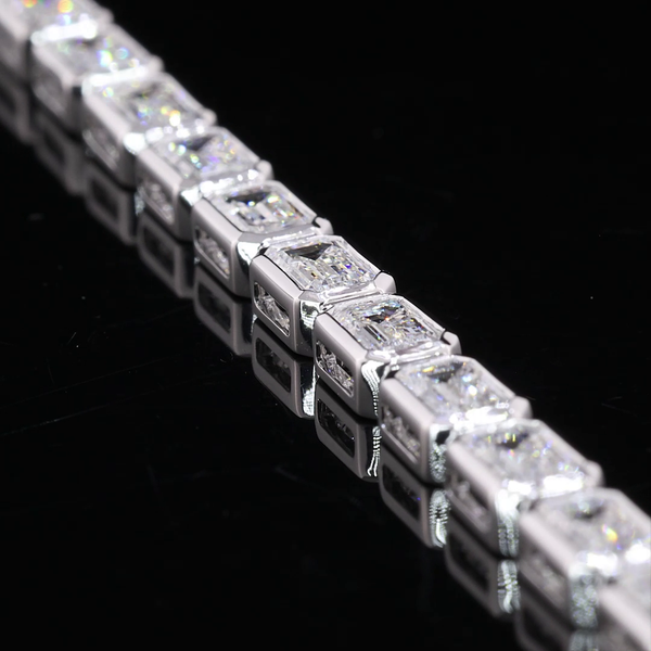 Lab-Grown 7.15 Carat Emerald E-VS1 Diamond 14K White Gold Tennis Bracelet