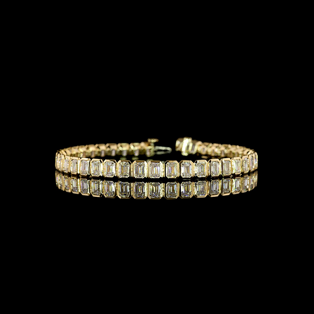 Lab-Grown 10.64 Carat Emerald E-F-VS1 Diamond 14K Yellow Gold Tennis Bracelet