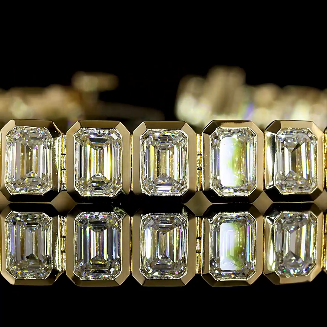 Lab-Grown 10.64 Carat Emerald E-F-VS1 Diamond 14K Yellow Gold Tennis Bracelet