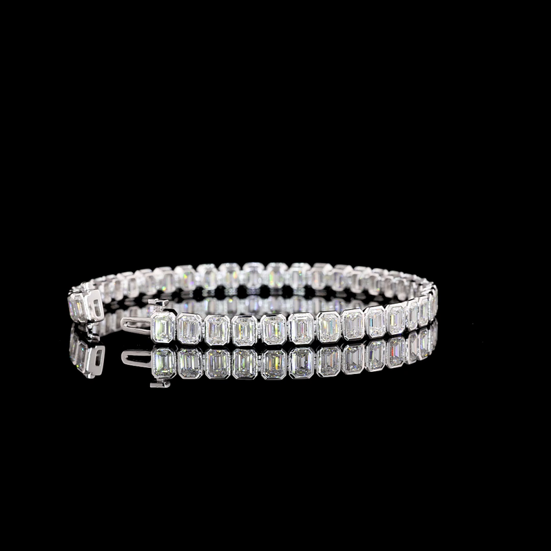 Lab-Grown 10.97 Carat Emerald E-VVS2 Diamond 14K White Gold Tennis Bracelet