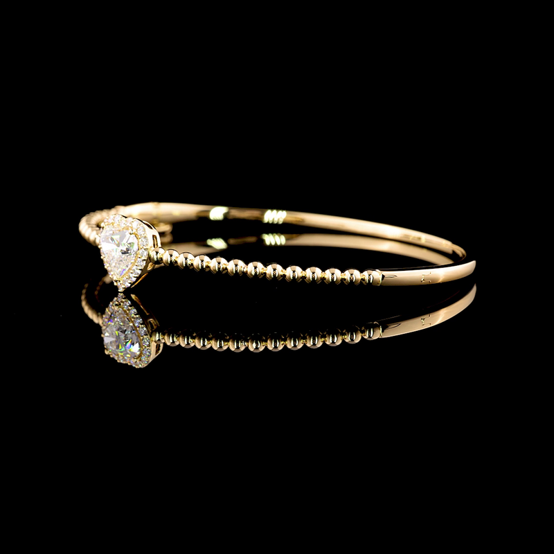 Lab-Grown 1.63 Carat Heart E-VVS1 Diamond 14K Yellow Gold Bangles Bracelet