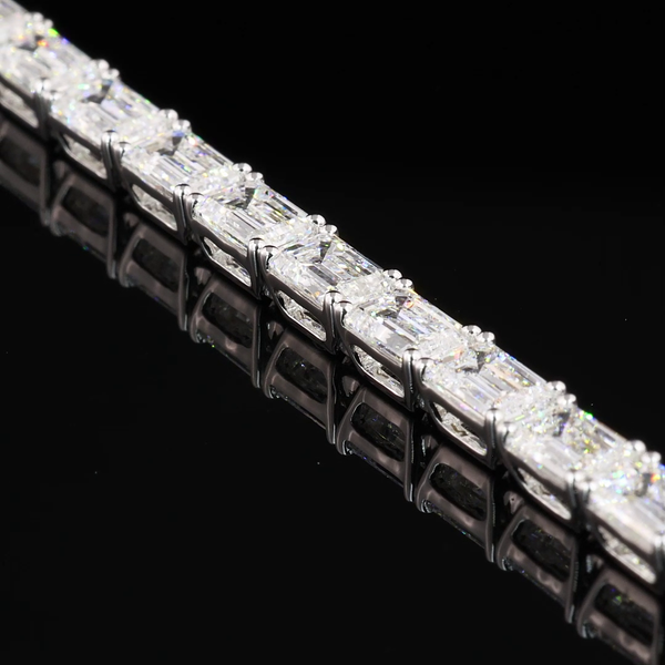 Lab-Grown 10.00 Carat Emerald F-VS1 Diamond 14K White Gold Tennis Bracelet