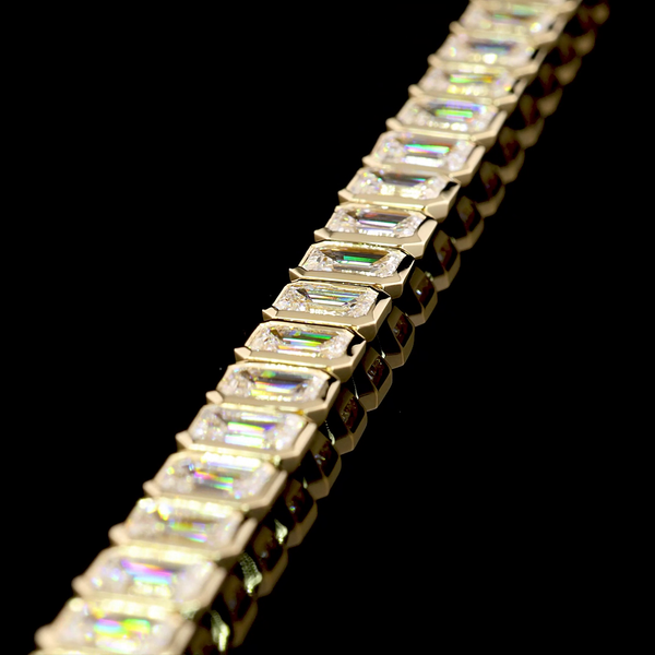 Lab-Grown 8.80 Carat Emerald E-VVS2 Diamond 14K Yellow Gold Tennis Bracelet