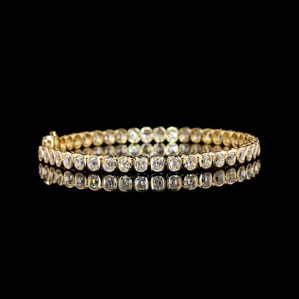 Lab-Grown 7.89 Carat Antique Cushion F-VS1 Diamond 14K Yellow Gold Tennis Bracelet