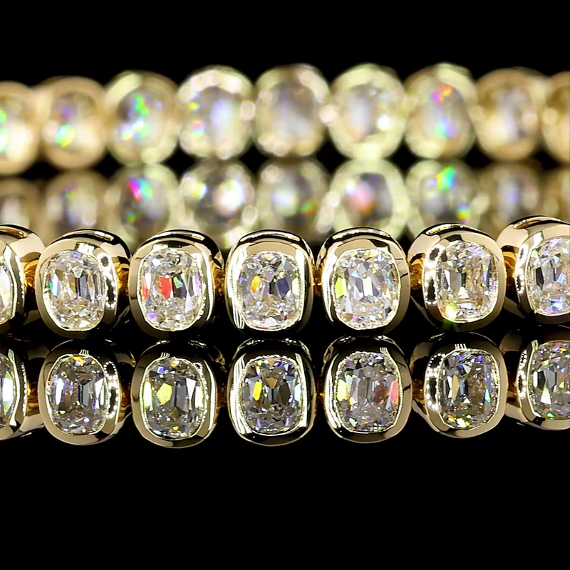 Lab-Grown 7.89 Carat Antique Cushion F-VS1 Diamond 14K Yellow Gold Tennis Bracelet