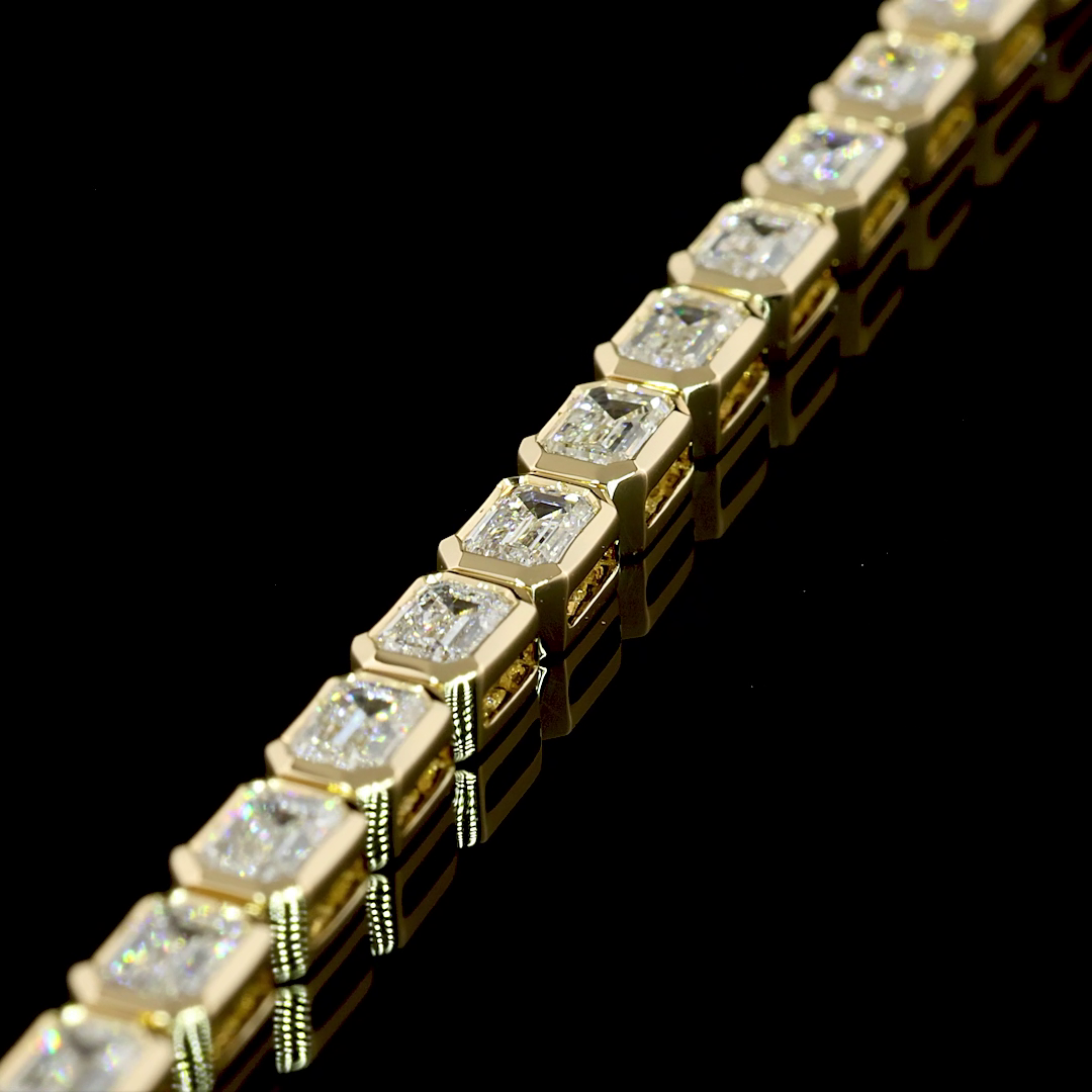 Lab-Grown 4.82 Carat Emerald E-VS1 Diamond 14K Yellow Gold Tennis Bracelet