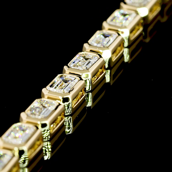 Lab-Grown 5.14 Carat Emerald F-VS2 Diamond 14K Yellow Gold Tennis Bracelet