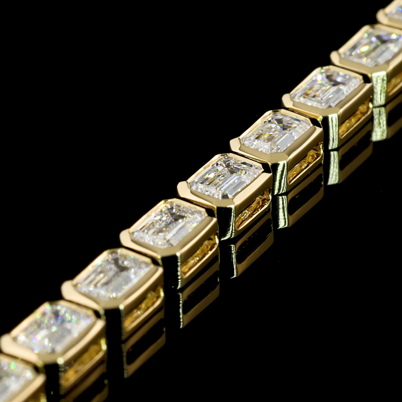 Lab-Grown 6.74 Carat Emerald E-VS1 Diamond 14K Yellow Gold Tennis Bracelet