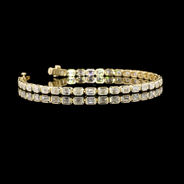 Lab-Grown 4.57 Carat Emerald F-VS2 Diamond 14K Yellow Gold Tennis Bracelet