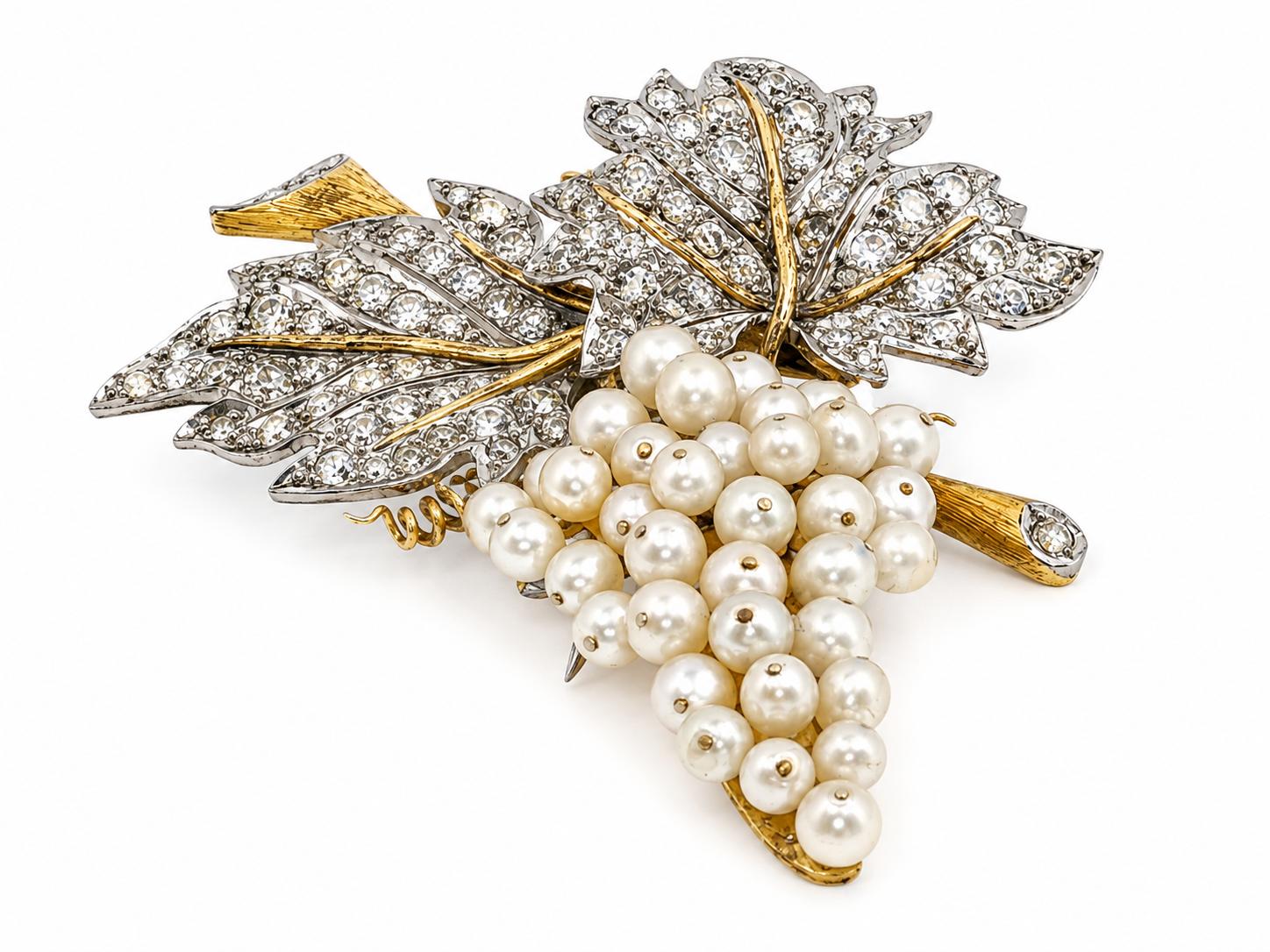 18K Two Tone Gold Pin Brooch 5 Carat Old Miner I SI Diamonds 3.4-4.1 MM Pearls