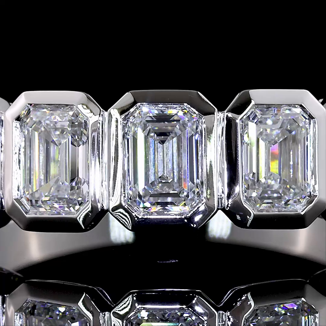 Lab-Grown 1.93 Carat Emerald E-VVS2 Diamond 14K White Gold 7 Stones Eternity Ban