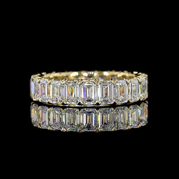 Lab-Grown 4.26 Carat Emerald D-VS1 Diamond 14K Yellow Gold Eternity Band Eternit