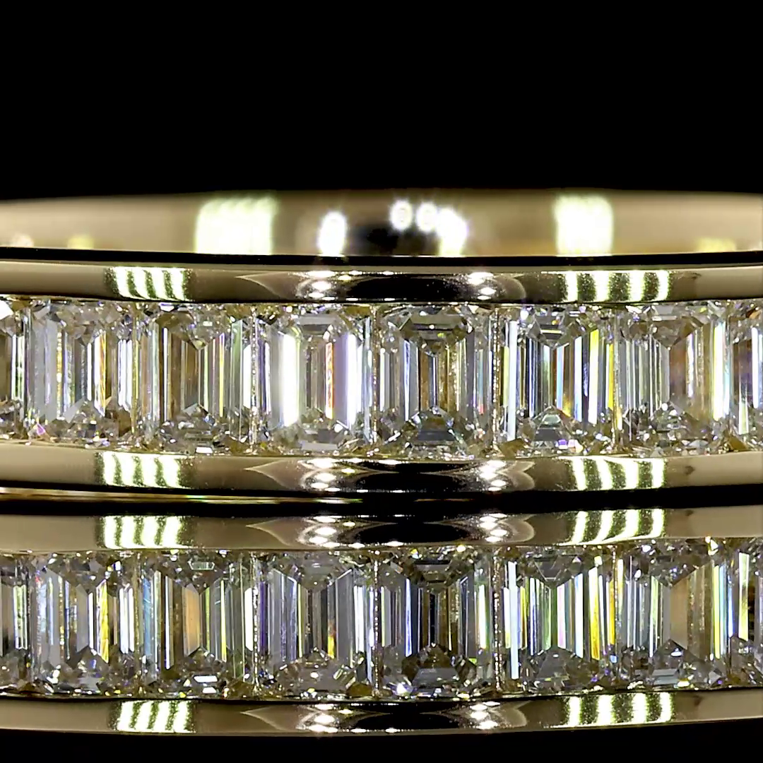 Lab-Grown 1.22 Carat Emerald E-VS Diamond 14K Yellow Gold Eternity Band Eternity